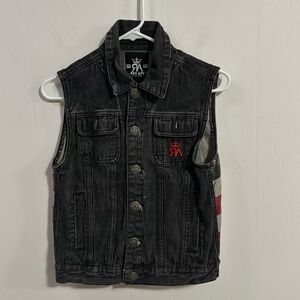 Red Ape Jean vest w/ Eagle and flag on back! Sz Med (10/12) see measurements